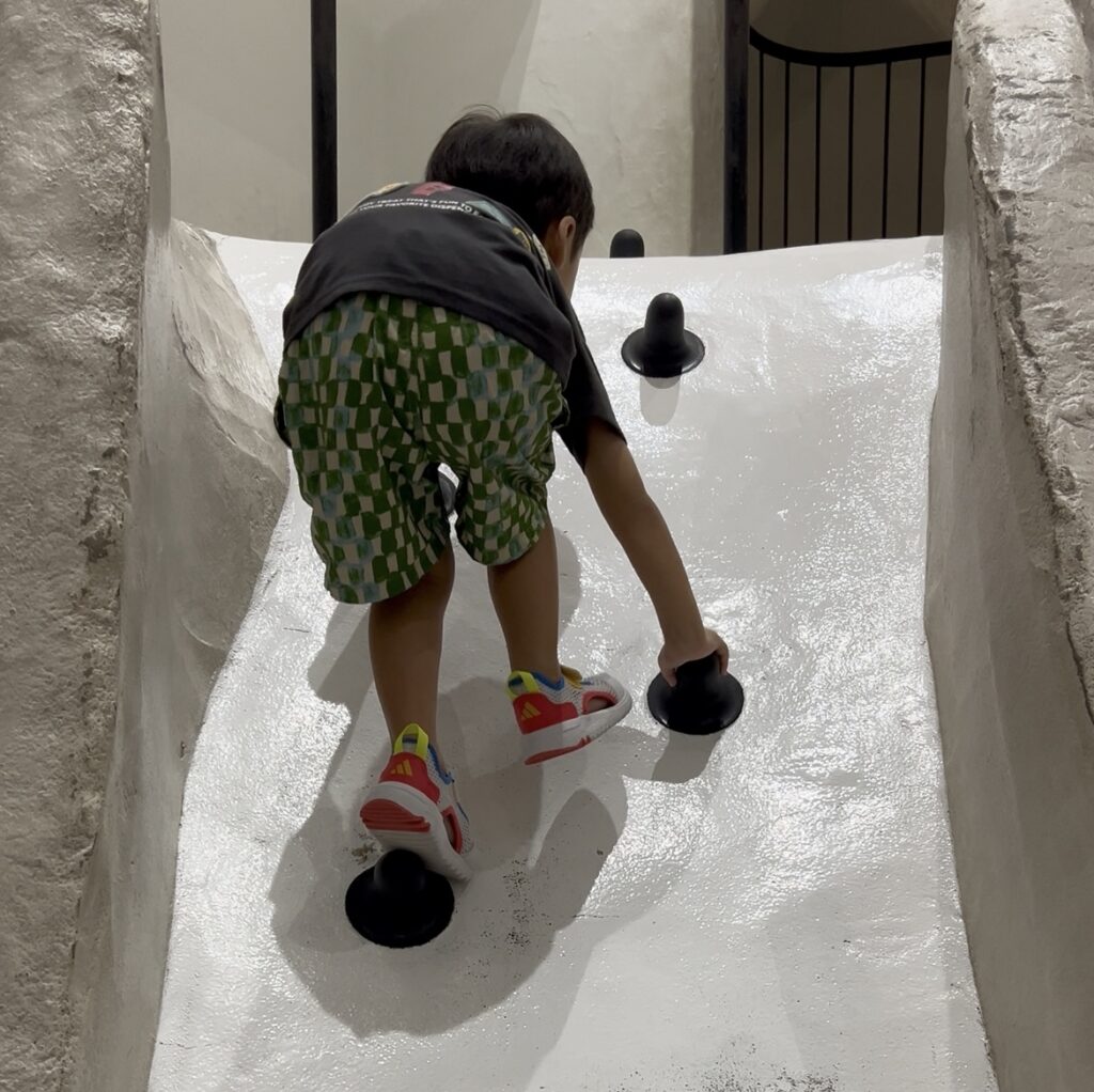【保存版】子連れで楽しめる室内遊び場まとめ｜雨の日も安心！大阪のおすすめスポット