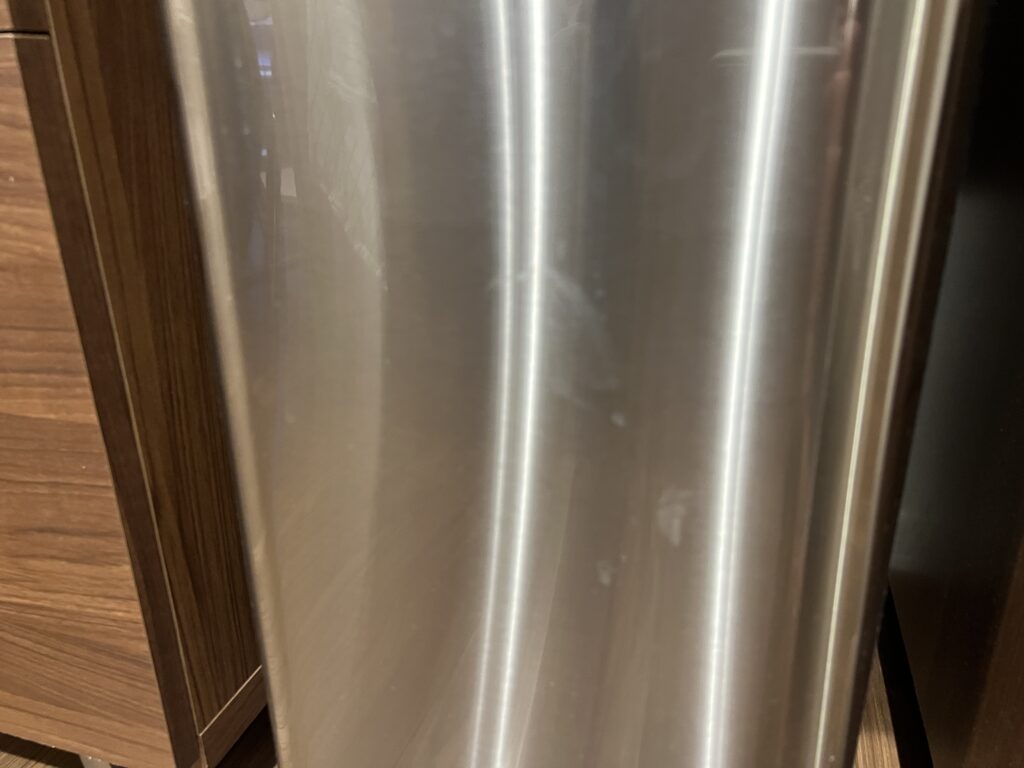 【買ってよかった？】ステンレスのペダル式ゴミ箱レビュー｜子育て家庭・キッチンでの使い勝手を正直レポ